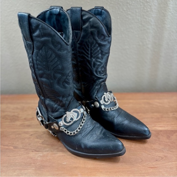 Y2K VTG Lower East Side Western Boots Silver Horse Accent & Chain Black Size 8.5